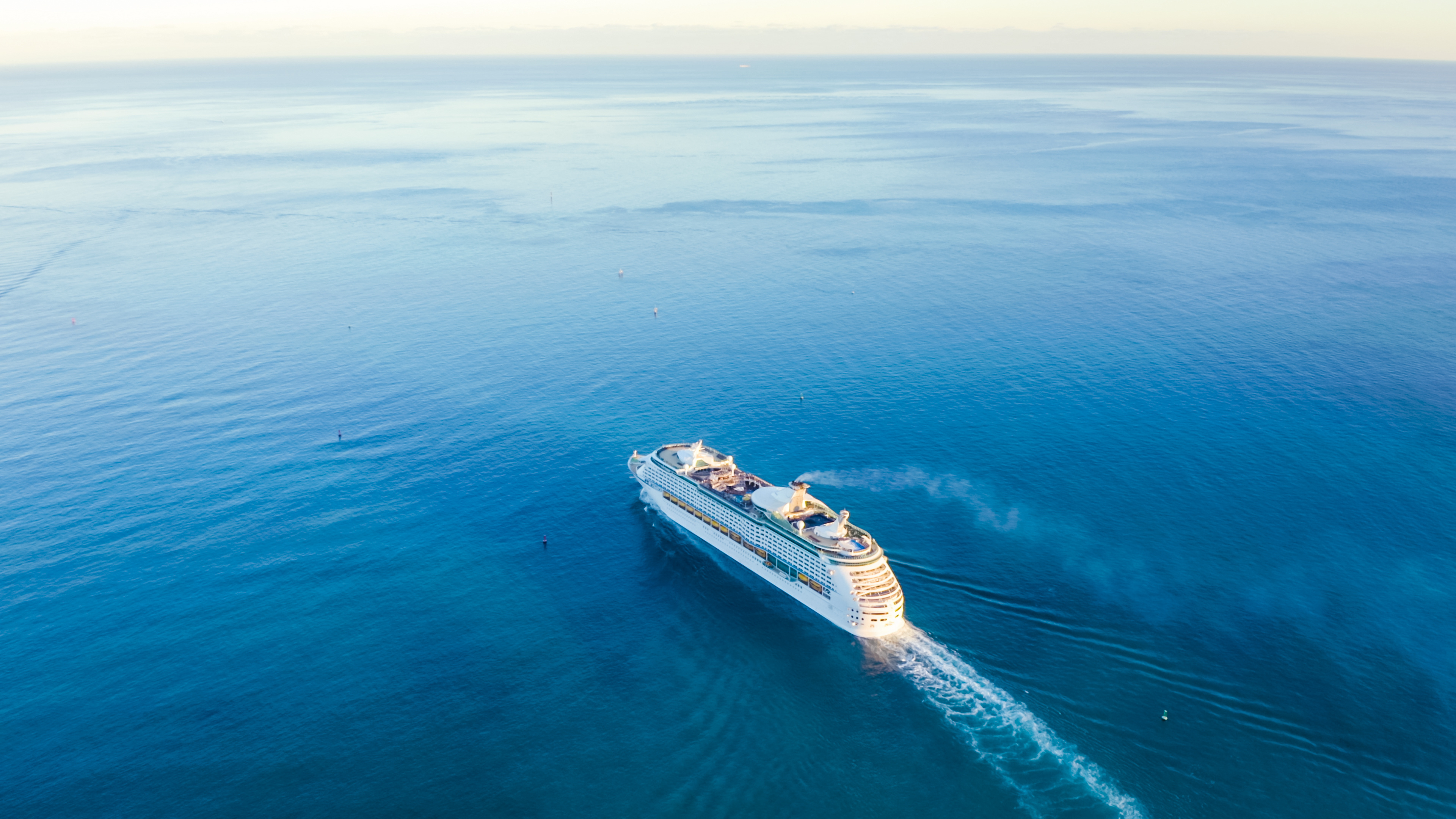 cruise liner
